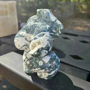 🔮 1.02 kg Moss Agate Natural Crystal Body Form Druzy Stone Statue